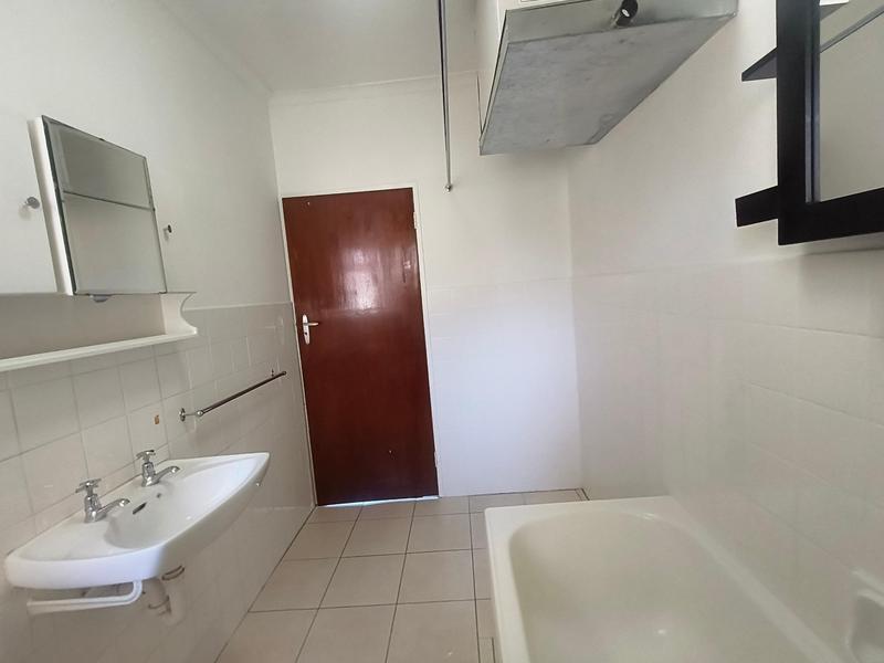 To Let 1 Bedroom Property for Rent in Tamboerskloof Western Cape